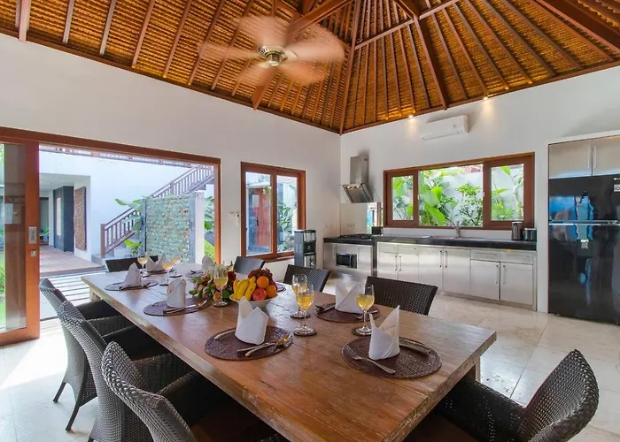 Bon Bon, 100m From Beach, Ideal For Families Villa